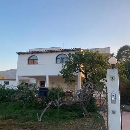 Holiday home Iremia *